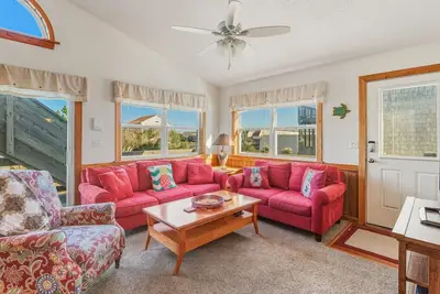 Image de Kdh Cozy  Cottage Oceanside w/ Pets