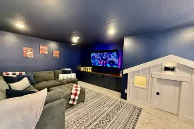 Image de Wasatch View Getaway | Theater & Spa Suite
