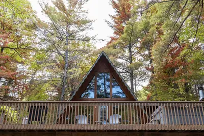 Image de Woodsy A Frame w Hot tub and barrel sauna