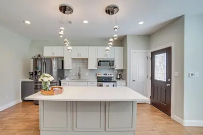 Image de Walk to Lake Lewisville & Park: Pet-Friendly Apt