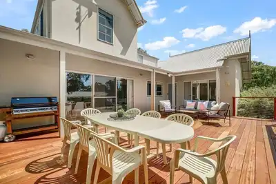 Retro Gem on Jackson