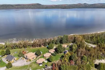 Image de Charmant petit condo près d’un lac, 4 saisons, tout inclus.