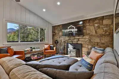 Image de Roaring Bear Cabin: Secluded Killington Retreat with Hot Tub and Fire Pit