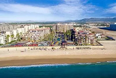 Image de 4 Bedroom Ocean Front PentHouse at Villa del Palmar Cabo San Lucas. Sleeps 10.