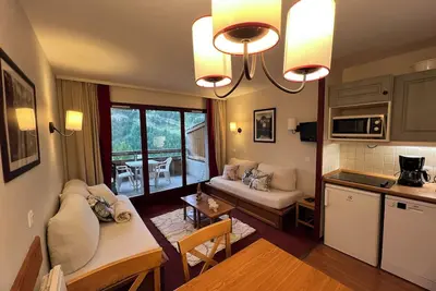 Image de Appartement tout confort, piste à 3 mn, Vue et terrasse