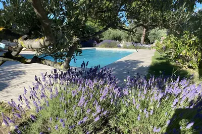 Image de Maison de vacances « La Pierre de l’Aigle » avec piscine privée, terrasse partagée et Wi-Fi