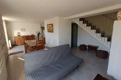 Image de Maison de vacances « Le Gîte Du Vieux Mûrier Côté Sud » avec jardin privé, Wi-Fi et climatisation