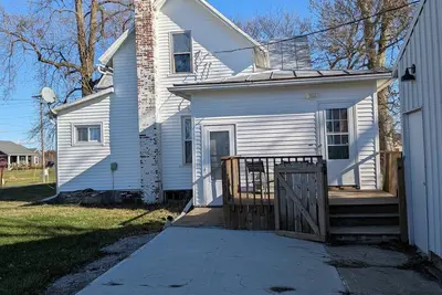 Image de Peaceful, quiet farmhouse outside charming Johnstown