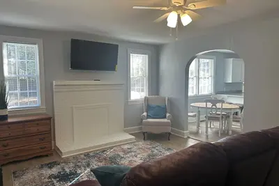 Image de 3-bedroom house in wonderful Wilmington Near Uncw campus