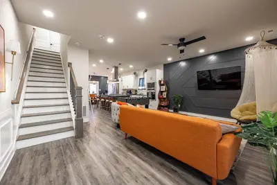 Image de Downtown 3br, Family-Friendly, near Indy 500 & Ims with Free Parking