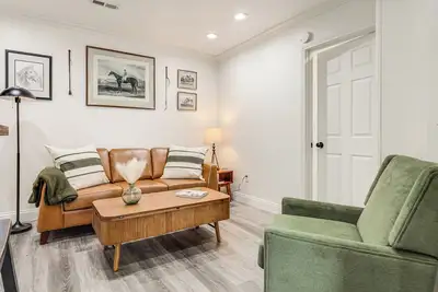 Image de 2 Mi to Ark Encounter! Walkable Williamstown Condo