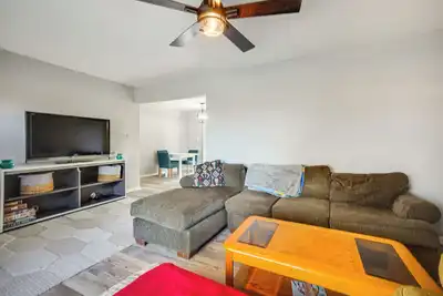 Image de 2 Mi to Pewaukee Lake! Peaceful Retreat w/ Yard