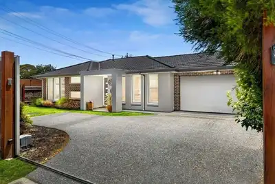 Image de Entire Holiday Home Rosebud 1. 2km From Beach (Sleeps 6) \"Maple Tiger Shores\"