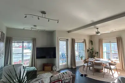 Image de Modern 2 Bed, 2 Bath Apt in Uptown Charlotte- Steps from Bank of America Stadium