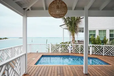 Image de 4 Bedroom Villa - Sunset Point, Abaco - Lazy Dayz Villa # 6