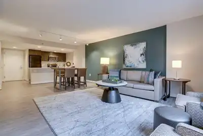 Image de Sojourn | Courtland Towers w/ racquetball courts