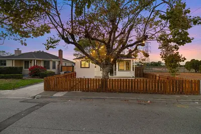 Image de 6br Home w/ A/C, Fast Wi-Fi, Parking, Fire Pit Walk to Bart & Near Sfo