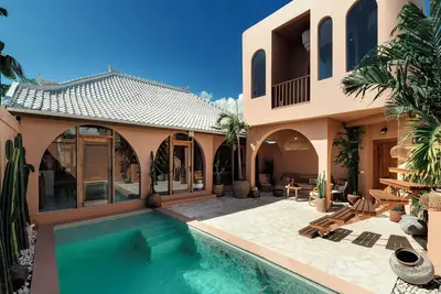 Image de boho luxe villa- private pool- ocean sunset view- heart of seminyak -near beach