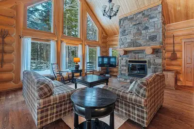 Image de Fiddler Lake Resort: Cozy Chalet + Hot Tub