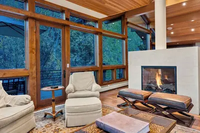 Image de Luxury  5/5 Bedroom Aspen Retreat, Pool Table, Downtown