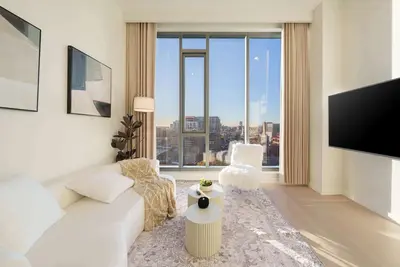 Image de New Luxury Penthouse w/ Pool & Gym in Flushing