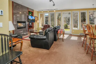 Image de Vail Condo Near Gondola with Mtn Views, Sv12e