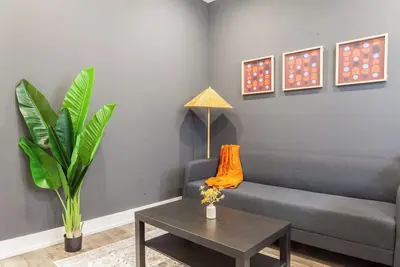 Image de Spacious 4Bed 3Bath W/D Parking Sleeps10 Yard