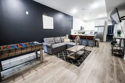 Image de 2Bed/2Bath-Central, Spacious, Wifi, Temple, Sleeps6