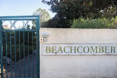 Image de Appartement familial sécurisé avec piscine, proche de toutes commodités