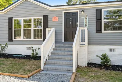 Coastal 3br w/Game Room, 5 mins to beach, FirePit