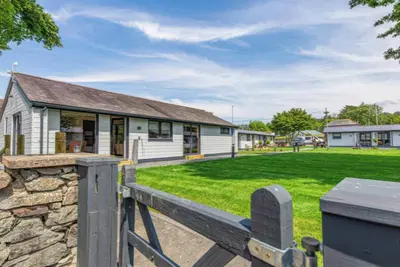 Image de Silver Birch Cottage, romantic, with hot tub in Llanrwst