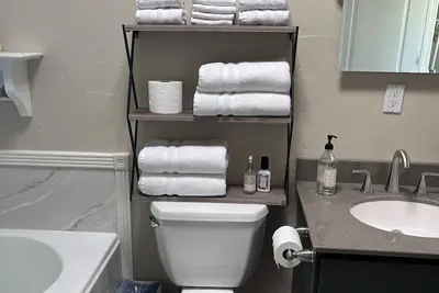 Image de Charming Holiday Family Retreat 5b/3bth, Sleeps 14