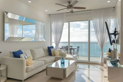 Image de Beachfront Luxury & Exclusive H2 Condo by Hyatt