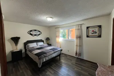 Image de Cozy 5 Bed 2. 5 Bath near U of M & Princess A Stadium