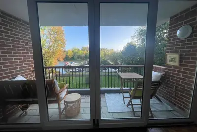 Image de Spacious River-View 2-Bedroom Apartment Available in Teddington