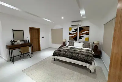 Image de 2-bedroom apartment in serene Lekki with pool