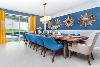 Image de 9 Themed Bedrooms Just Mins from Disney!