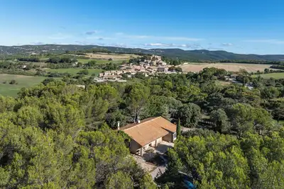 Image de Belle maison avec grande piscine 3 chambres à Murs, près de Gordes