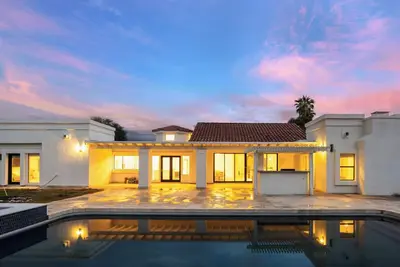 Image de Newly Renovated, Spacious Central Scottsdale Sanctuary- Salt Pool/Spa/dogs ok