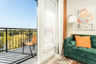 Image de Hot Tub, King Beds, Coffee Bar, Balcony