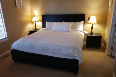 Image de Cozy Stay 4 Bedroom / 3 Bathroom, 1 Kitchen, w/Washer & Ac / Heating