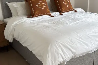 Image de New Build 1 Bedroom Flat -King Bed - Fast WiFi - Smart Tv - Near Canary Wharf