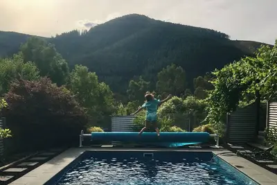 Image de Tranquil Mountain Retreat with Pool