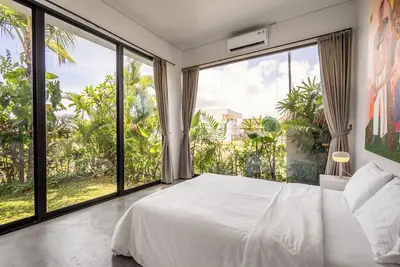 Image de Peaceful 1-Bedroom Villa with Tropical Garden Vibes in Seseh