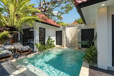 Image de Tropical, 3br Villa with Private Pool & Waterfall
