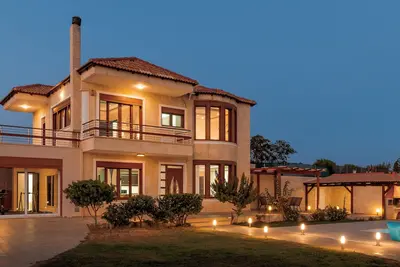 Image de Luxurious 5-bedroom villa with fitness room and Ac in peaceful Ierapetra