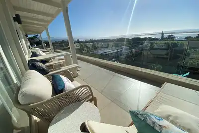 Image de Luxurious Villa in Plettenberg Bay  6-Bedroom Family Retreat Jgm Property rental