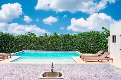 Image de 5-Bedroom villa with pool in Casa Linda