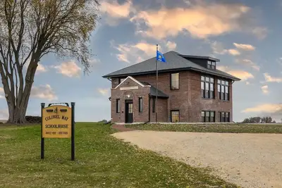 Image de Historic 1922 Colonel May Schoolhouse