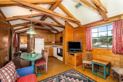 Image de Lakefront Cabin 10min toBEACH/Dogs Ok/Kayak/#408